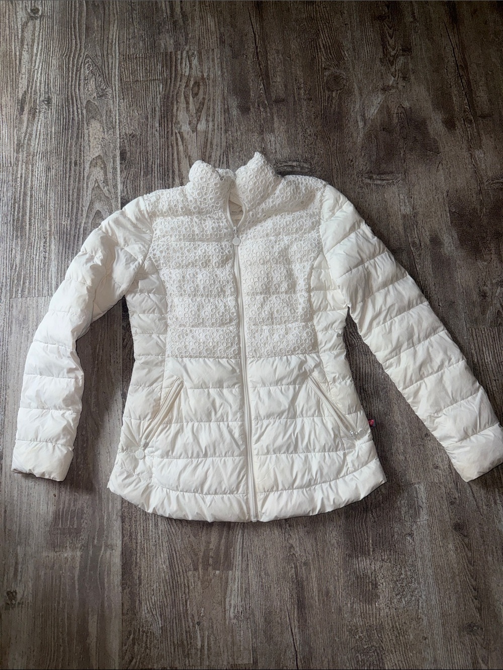 Bernardo White Quilted Puff Jacket with Textured Chest Panel